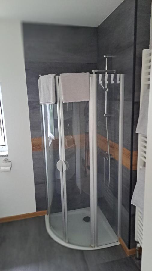 Appartment-Ferienwohnung Mit Kueche, Bad, Kostenlos Wlan, Modern Eingerichtet Родинг Экстерьер фото