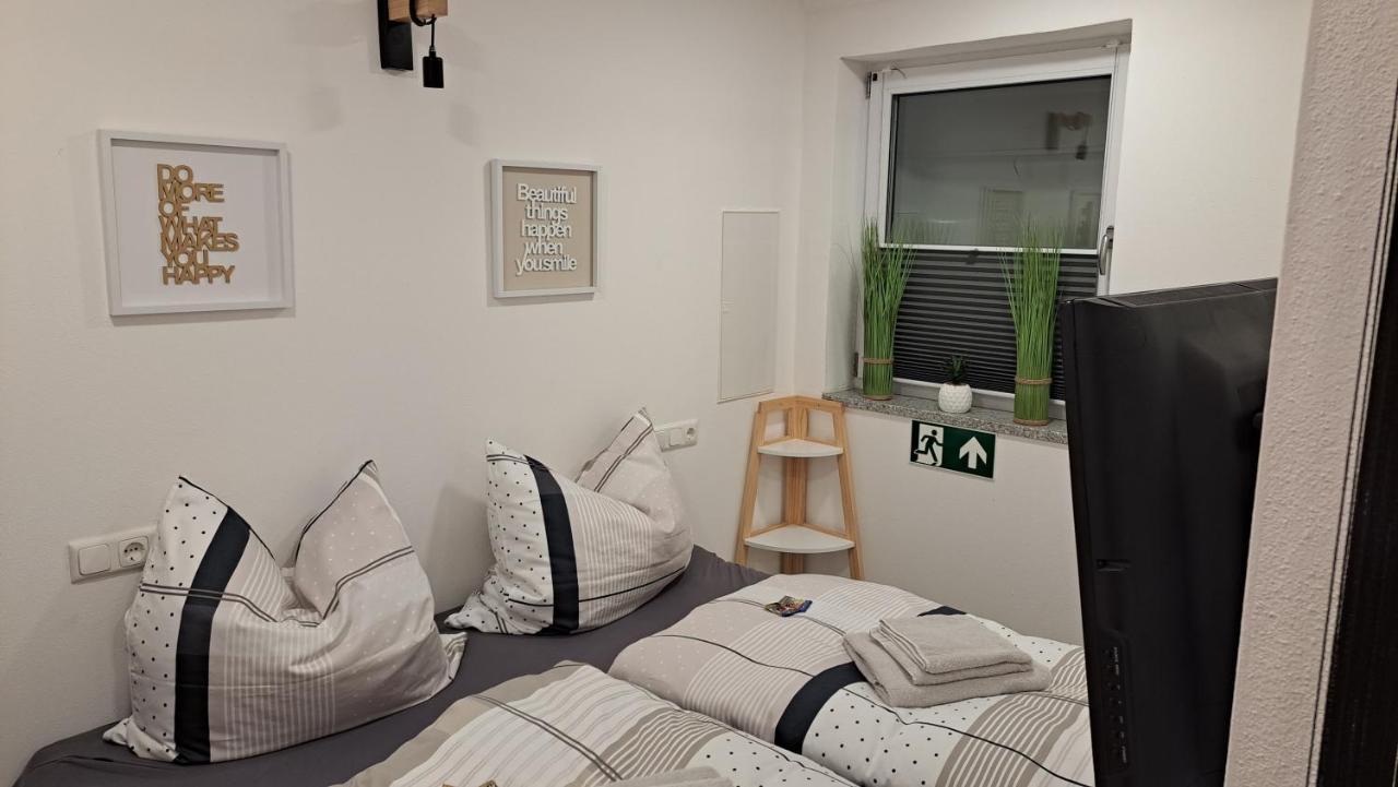 Appartment-Ferienwohnung Mit Kueche, Bad, Kostenlos Wlan, Modern Eingerichtet Родинг Экстерьер фото