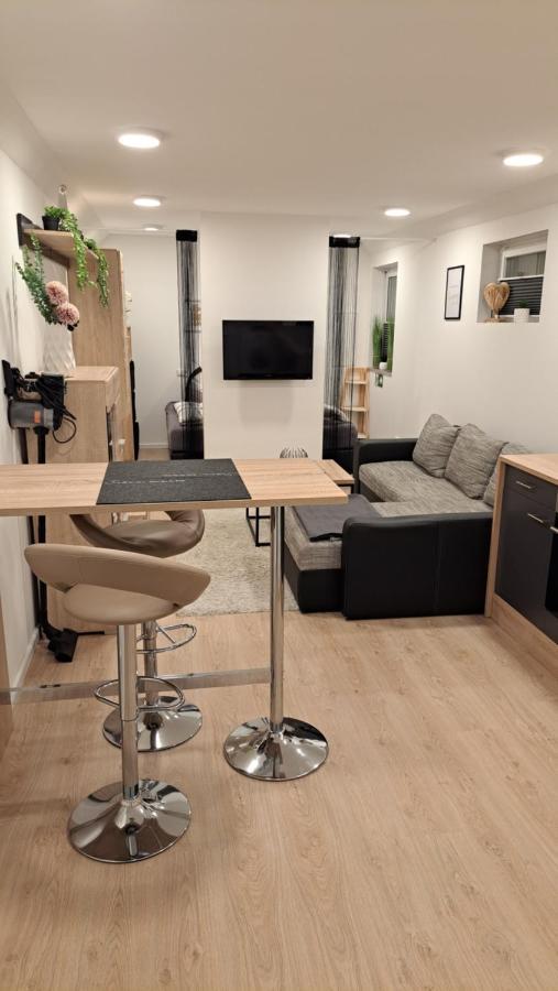 Appartment-Ferienwohnung Mit Kueche, Bad, Kostenlos Wlan, Modern Eingerichtet Родинг Экстерьер фото