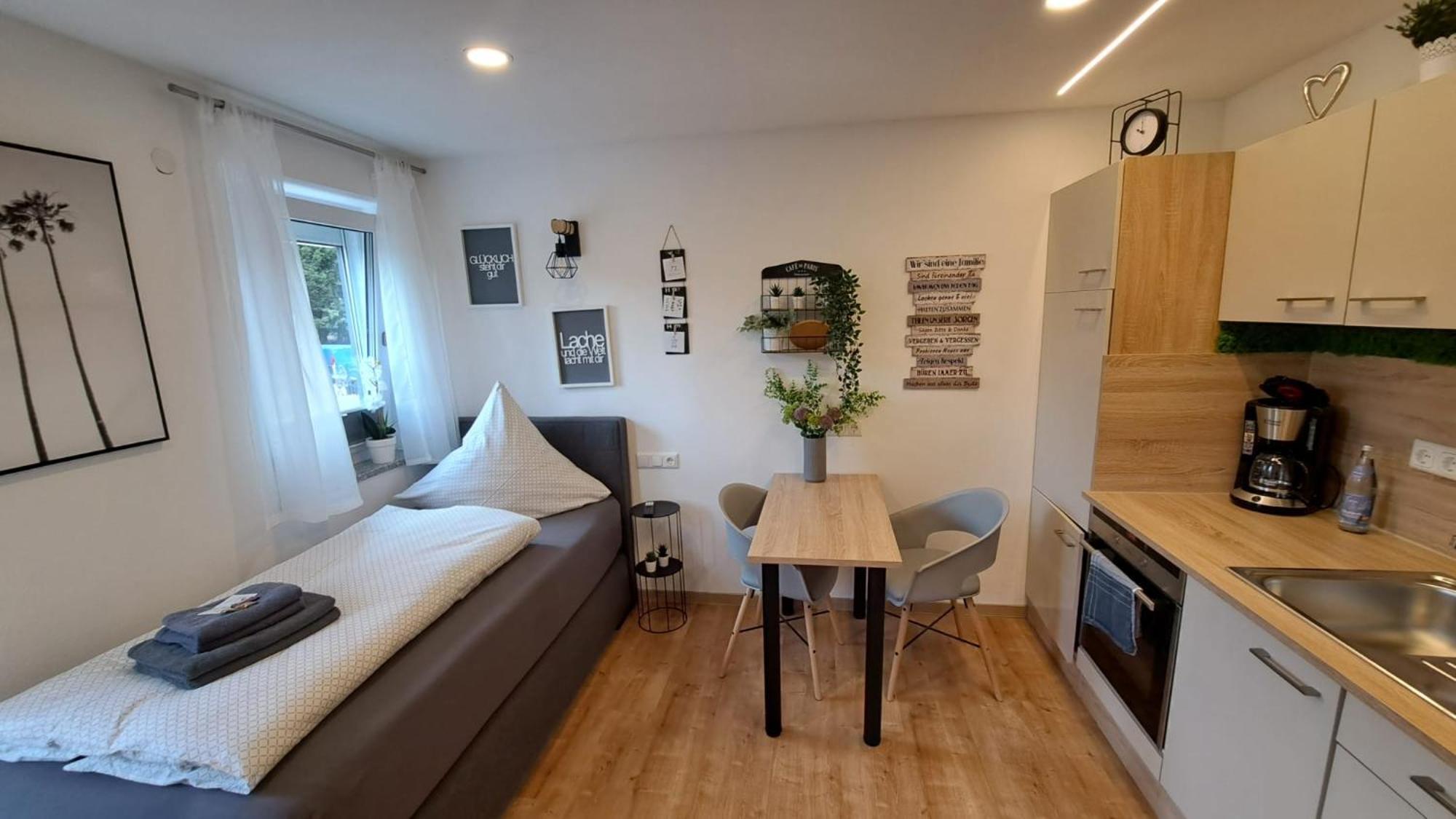 Appartment-Ferienwohnung Mit Kueche, Bad, Kostenlos Wlan, Modern Eingerichtet Родинг Экстерьер фото