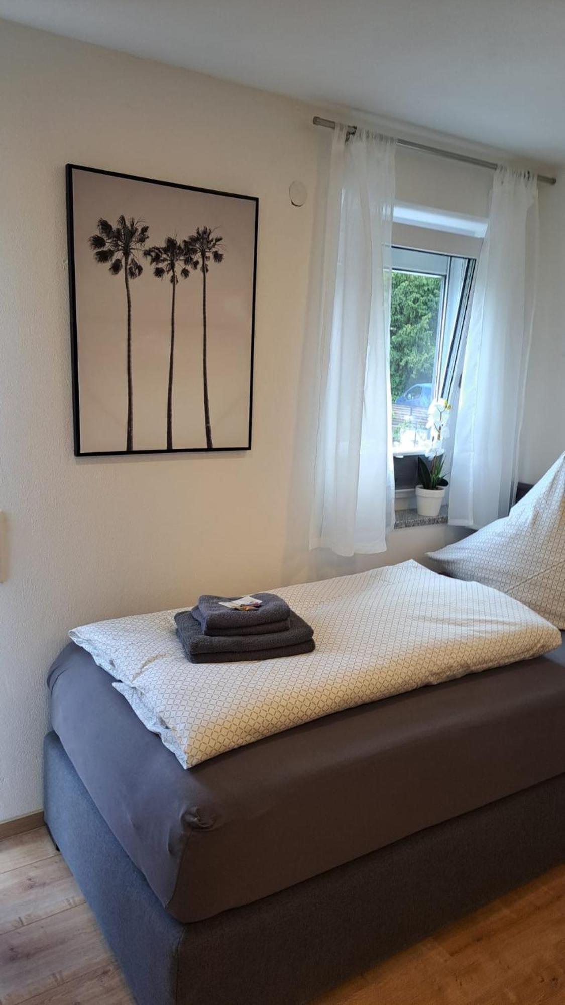 Appartment-Ferienwohnung Mit Kueche, Bad, Kostenlos Wlan, Modern Eingerichtet Родинг Номер фото